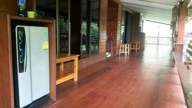 Hotel Riverside Home