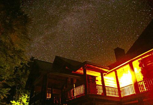 Hotel Trout Point Lodge Of Nova Scotia