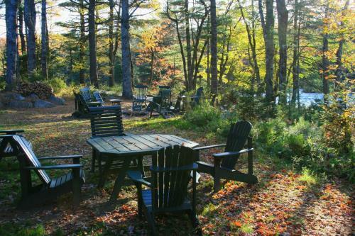 Hotel Trout Point Lodge Of Nova Scotia