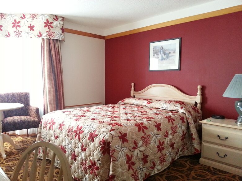 Granite Town Hotel