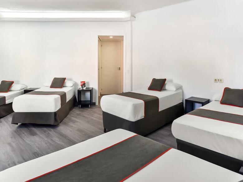 Hotel Hello Feria