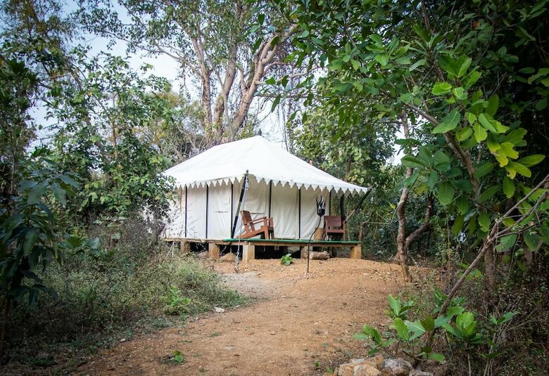 Hotel Karandla Farm And Resort