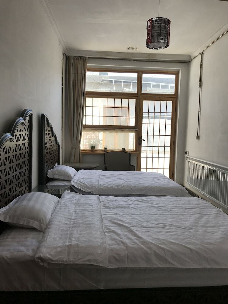 Hotel Manhong's Private Courtyard