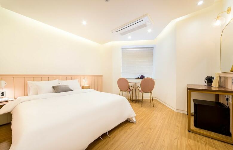 Plain Hotel