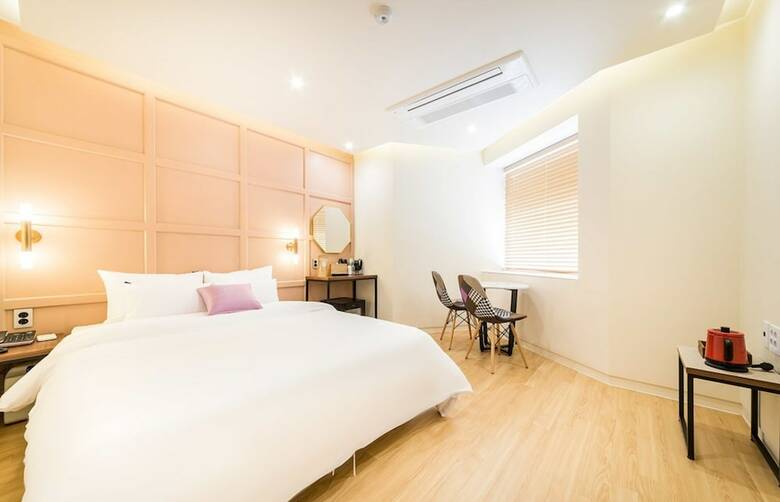 Plain Hotel