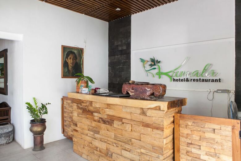 Hotel Reddoorz Plus Near Mall Roxy Banyuwangi