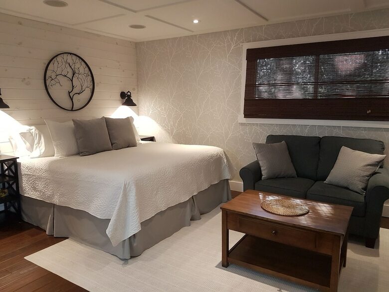 Christine's Bed And Breakfast By Elevate Rooms
