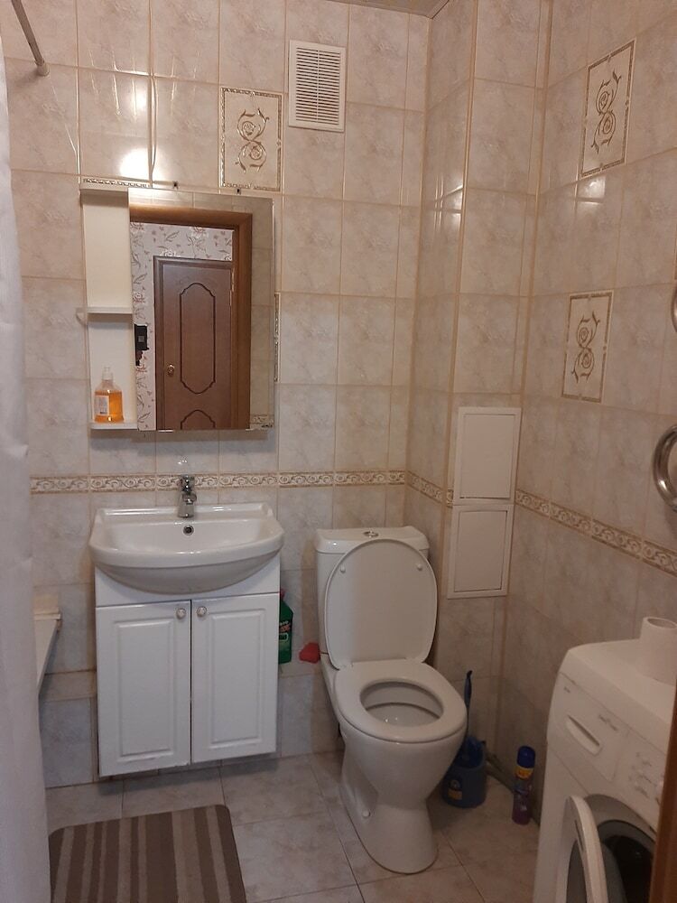 Pretty Apartment On Vokzalnaya 77