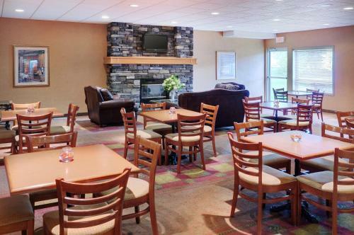 Hotel Pomeroy Inn And Suites Grimshaw