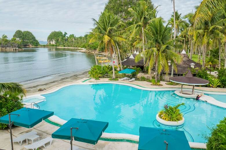 Hotel Caluwayan Palm Island Resort