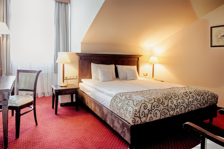 Grand Royal Hotel
