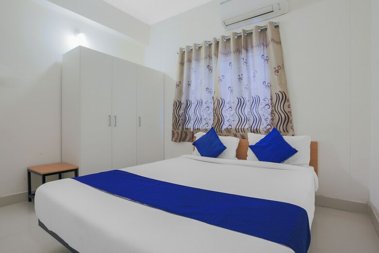 Hotel Oyo 24138 Silverkey Shri Homes