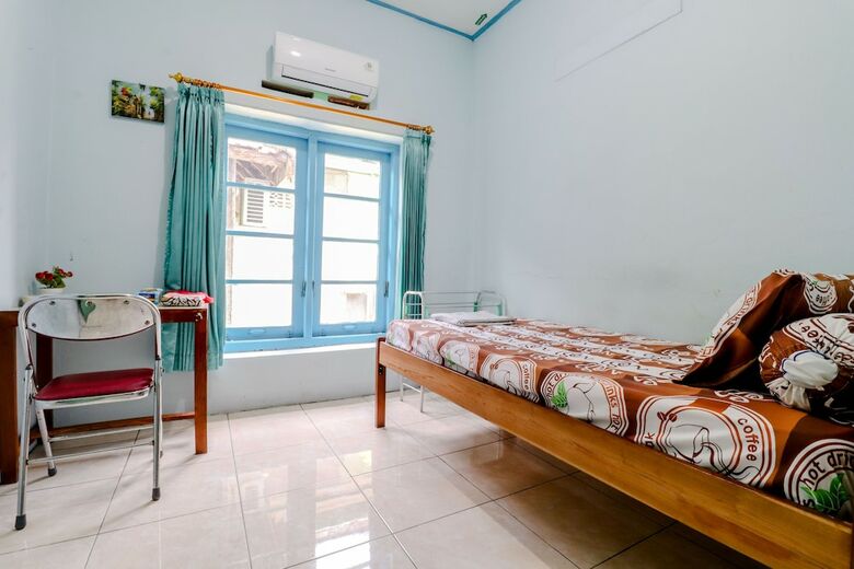Hostal Bahagia Sederhana Home Stay - Hostel