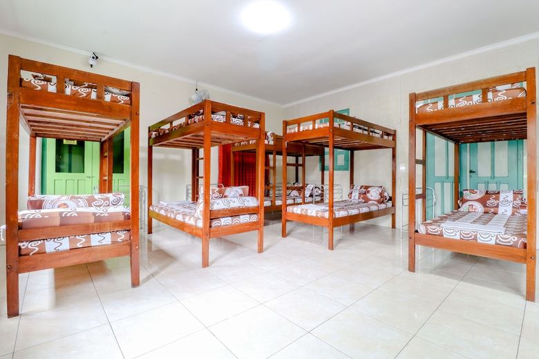 Hostal Bahagia Sederhana Home Stay - Hostel