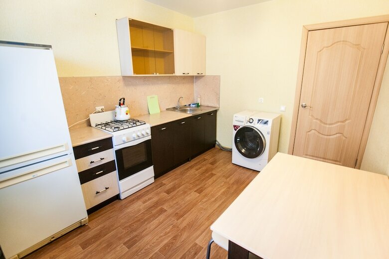 Apartment On Zaprudny Proezd 4v-4 Floor