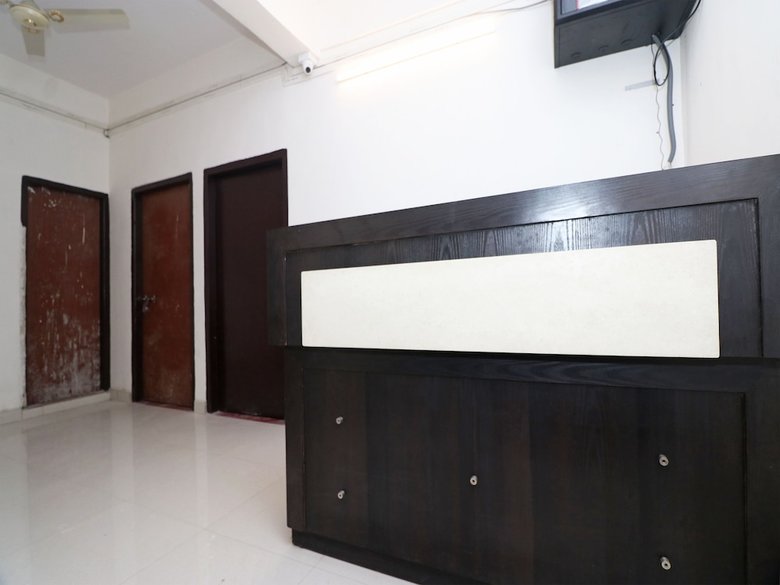 Hotel Oyo 24051 Flagship Shubh Inn Gomti Nagar