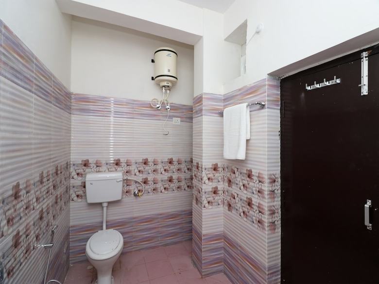 Hotel Oyo 24051 Flagship Shubh Inn Gomti Nagar