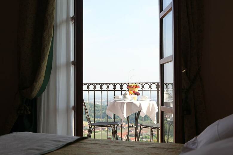 Hotel Camoretti