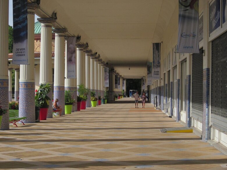 Hotel Chambres Dans Maison de Vacances Avec Spa Ext�rieur