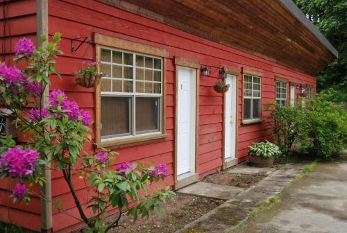 Koffee Kettle Motel