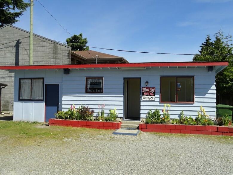 Blue Sky Motel