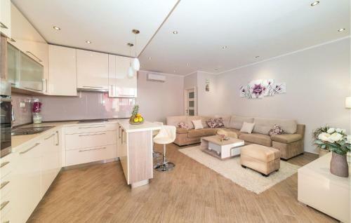 Three-bedroom Apartment In Kastel Sucurac