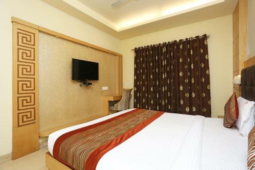 Capital O 1547 Hotel The Oasis