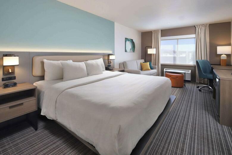 Hotel Comfort Suites At Tucson Mall