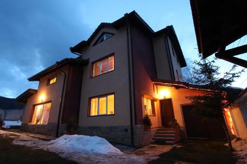Ashkova House