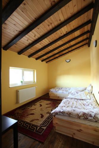 Ashkova House