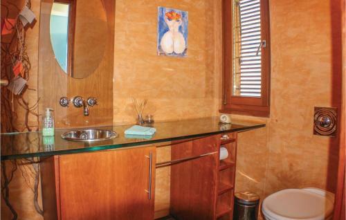 Five-bedroom Apartment In Porto Rafti, Attiki