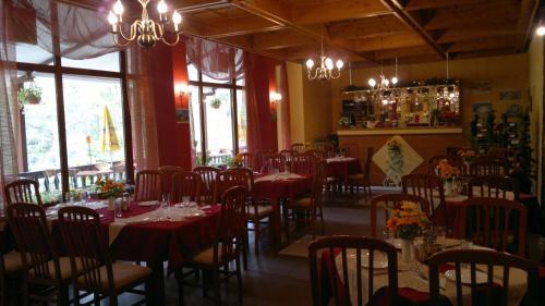 Tofana Hotel