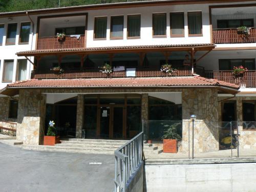Fisherman's Hut Hotel