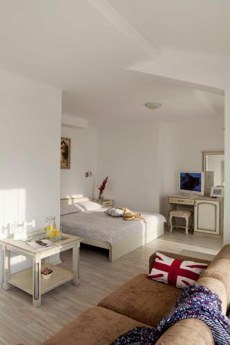 Relax Hotel