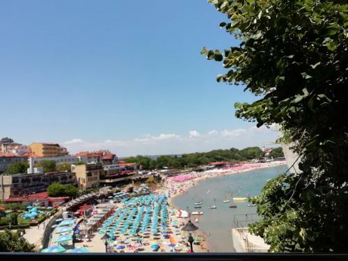 Hostal Guest House Mistral