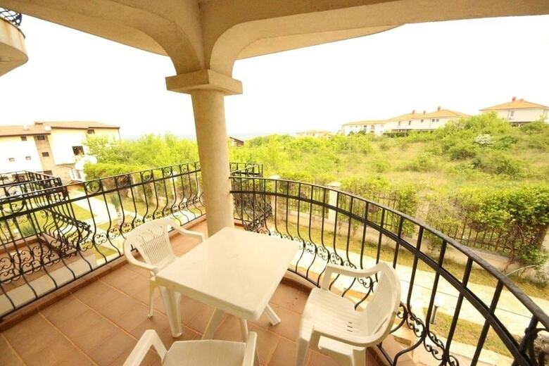 Menada Green Hills Apartments