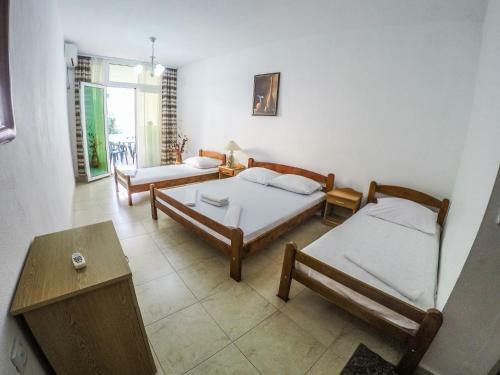 Zeko Apartments