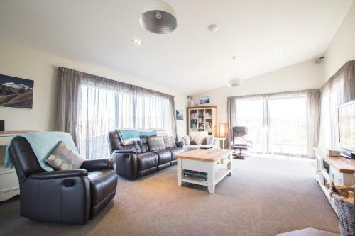 Hillcrest Lodge A