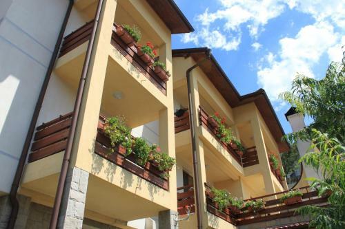 Hostal Kris Guest House
