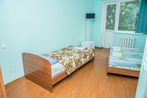 Hostal Lastochka Guest House