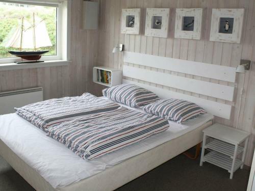 Four-bedroom Holiday Home In Henne 1