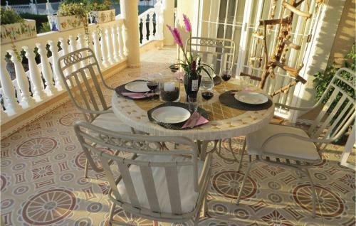Three-bedroom Holiday Home In Benferri