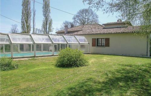 Four-bedroom Holiday Home In Ambernac