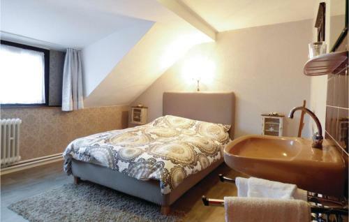 Eighteen-bedroom Holiday Home In Oberstadfeld