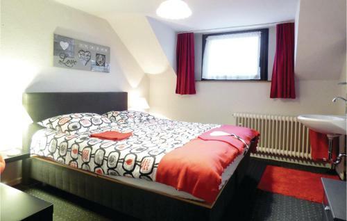 Eighteen-bedroom Holiday Home In Oberstadfeld