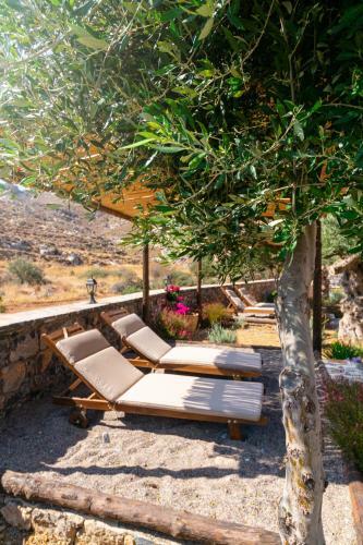 Hostal Yiannis Retreat