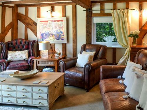 How Wood Cottage