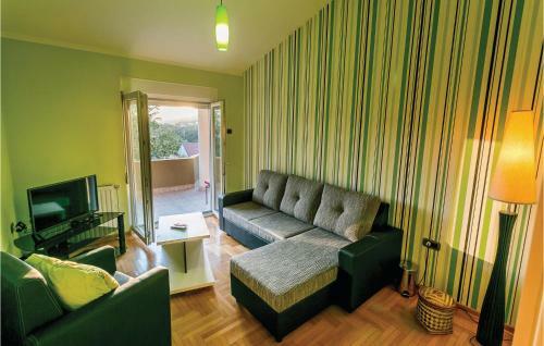 Six-bedroom Holiday Home In Herceg Novi