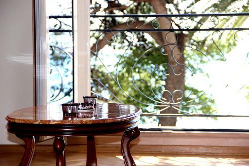 Vasiliki Seaside Apartments
