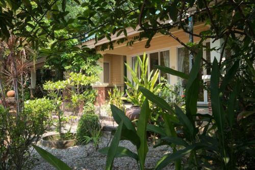 Hotel Baantip Suantong